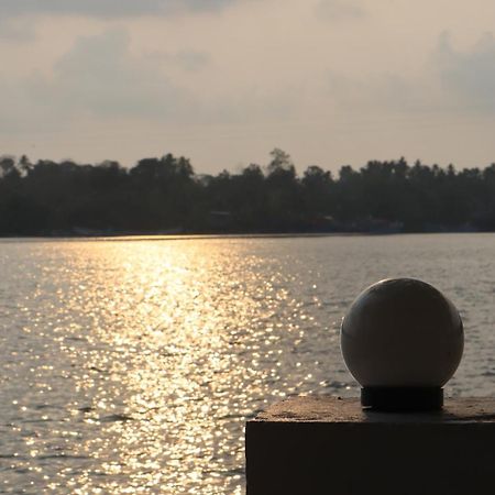 Ripples Service Villas Kollam Exterior photo