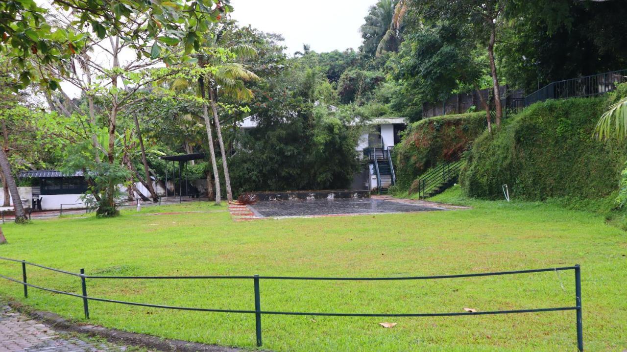 Ripples Service Villas Kollam Exterior photo