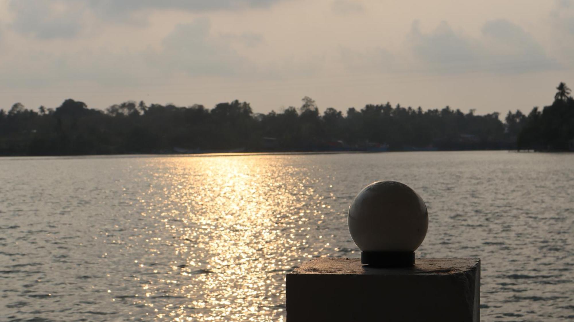 Ripples Service Villas Kollam Exterior photo